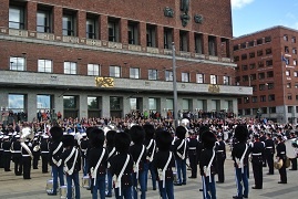 オスロ市庁舎での各国の軍楽隊との合同演奏会