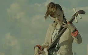 Chie Hanawa playing