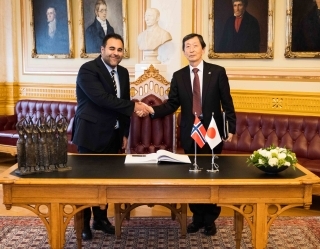President of the Storting Masud Gharahkhani, Ambassador Kawamura Hiroshi