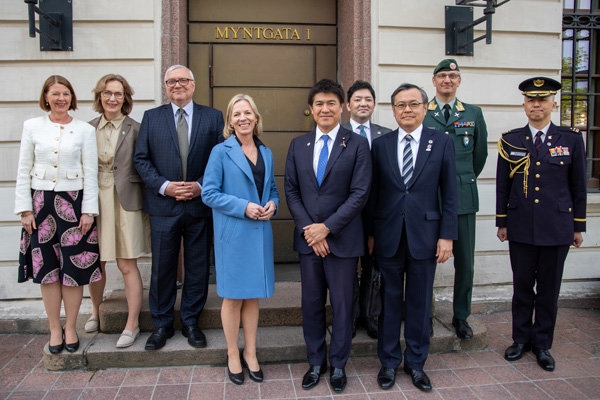 [group photo]