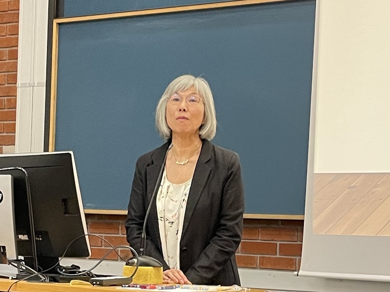 マグヌセン矢部直美オスロ大学上級司書からの講評