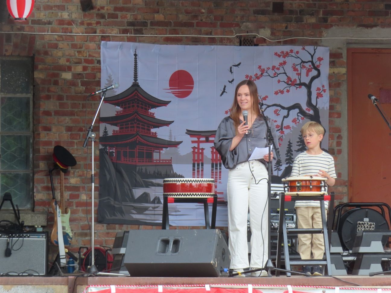 Stage performers
